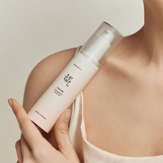 Ginseng Moist Sun Serum SPF50